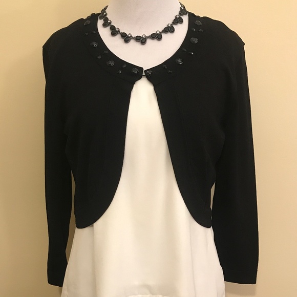 Jessica Howard Sweaters - 💥Jessica Howard Shrug💥